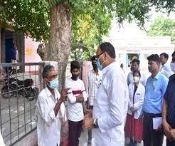 डिप्टी सीएम ब्रजेश पाठक प्रयागराज के बेली हॉस्पिटल पहुंच किया औचक निरिक्षण