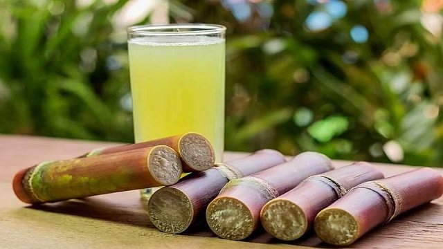 रोज़ाना एक ग्लास गन्ने का जूस करेगा आपका लिवर साफ, इस तरह पीना होगा फायदेमंद sugarcane_juice 2