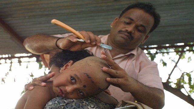 बच्चों के मुंडन संस्कार करवाये जाने के 5 मुख्य लाभ 2143724-H123456