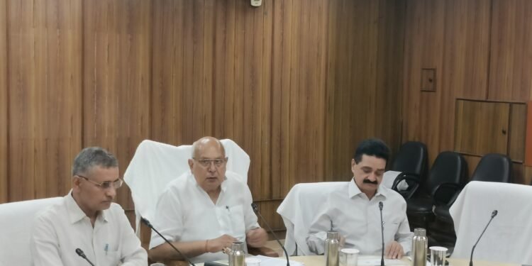 एचसीएल फाउंडेशन ने कृषि मंत्री सूर्य प्रताप शाही के सम्मुख दिया प्रेजेंटेशन