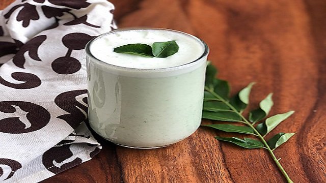 छाछ और करी पत्ते से बालो को प्राकृतिक रूप से बनाए मुलायम और चमकदार, जाने इसके और भी फायदे Curry_Leaves_Buttermilk_Recipe__Curry_Patta_Chaas_123456789
