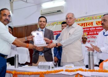 पशुधन मंत्री ने यूपी पोल्ट्री डेवलपमेन्ट पोर्टल का किया शुभारम्भ
