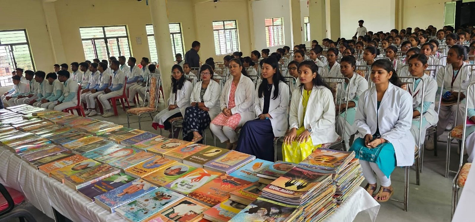 गायत्री ज्ञान मंदिर का ज्ञान यज्ञ अभियान के अन्तर्गत में 389वाँ युगऋषि ऋषि वाङ्मय की स्थापना P-055