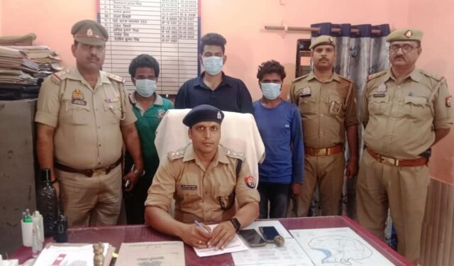 चोरी की चार बाइक संग तीन गिरफ्तार, शादी समारोह से उड़ाते थे बाइक