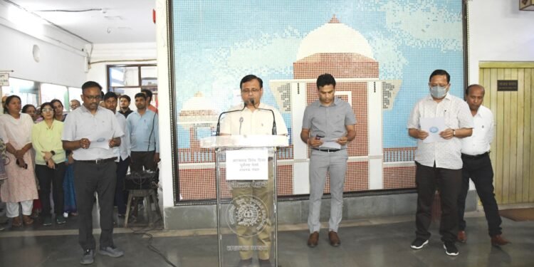 हम आतंकवाद और हिंसा का डटकर विरोध करेंगे: डीआरएम