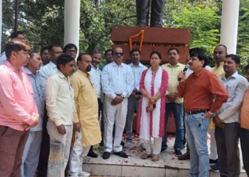 कर्मचारी समाज ने दी स्व. बीएन सिंह को श्रृद्धाजंलि