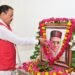 उप मुख्यमंत्री केशव प्रसाद मौर्य ने वीर सावरकर की जयंती में उनके स्मृति चित्र पर पुष्पांजलि अर्पित किया