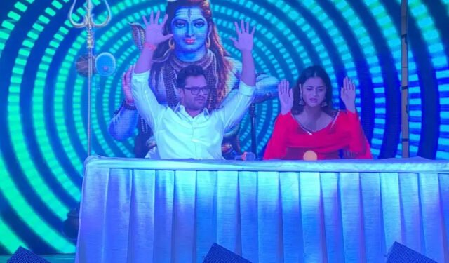 खेसारी के ‘ललका टी-शर्टवा’ पर पिघलीं यामिनी सिंह…