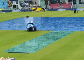 पहली बार हाउसफुल हुुुुआ इकाना स्टेडियम, दर्शकों में छाया धोनी का खुमार