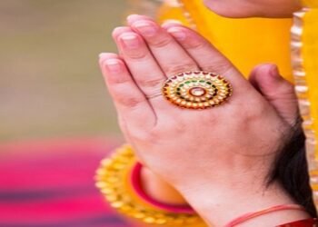 जानें नमस्कार/ नमस्ते करने का कारण ? जाने नमस्ते करने से होने वाले 5 फायदे