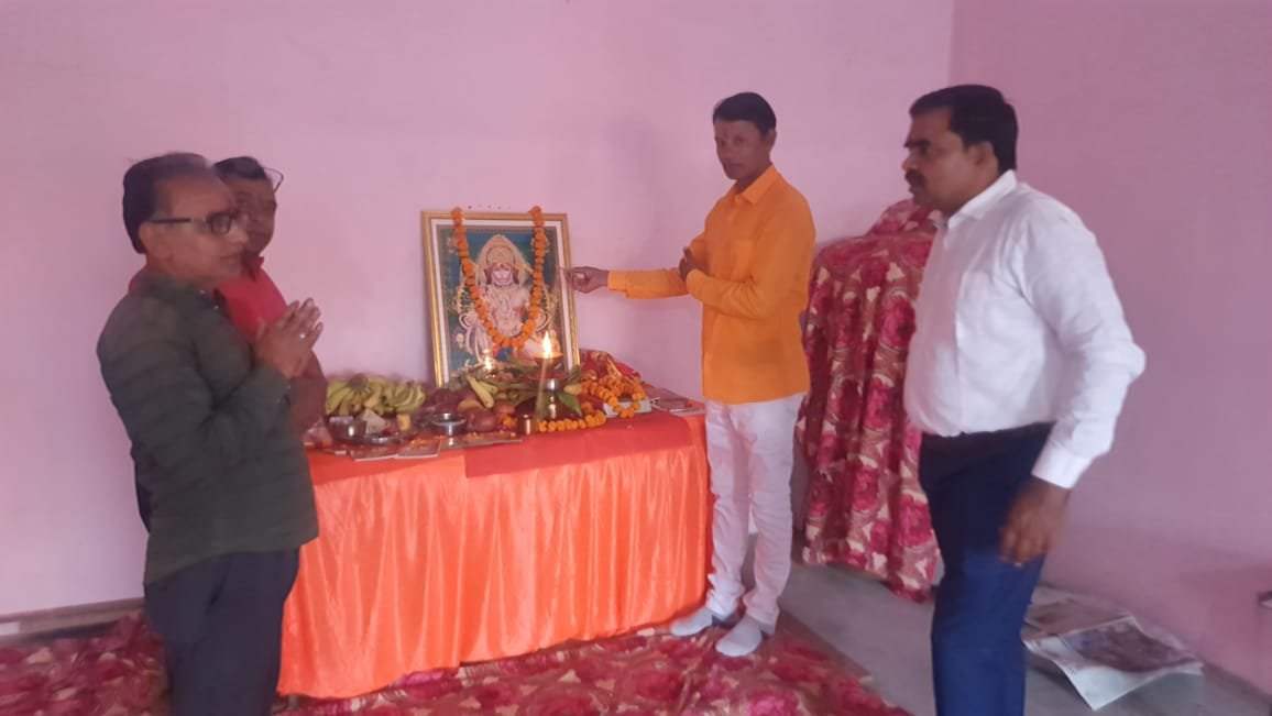 sarojni nagar2