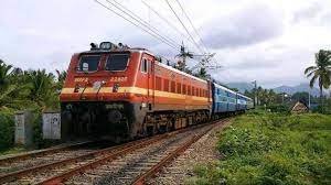 ट्रैफिक व पावर ब्लॉक के चलते डबल डेकर समेत कई ट्रेनें निरस्त tren