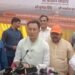 लखनऊ में नई तकनीकी का इस्तेमाल कर सेस ग्रिड सीसी रोड बेली कला गांव में बनाने का किया जा रहा है प्रयोग