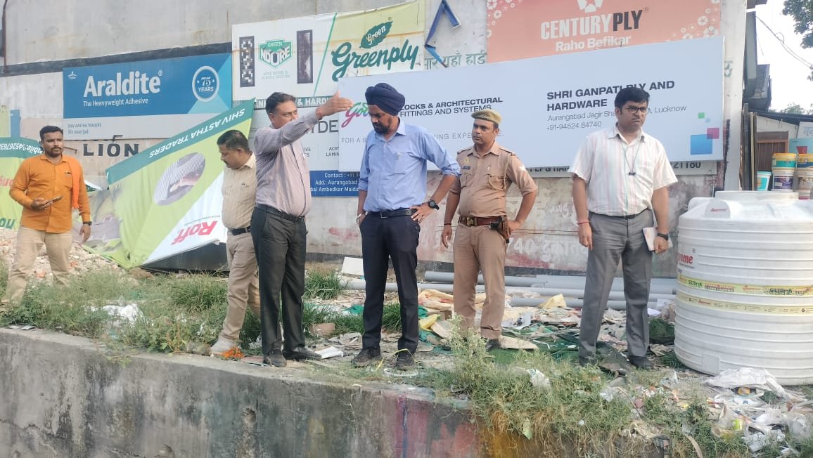 ड्रेनेज व्यवस्था को दुरुस्त रखने को नगर आयुक्त ने किया जोन 8 स्थित किला मोहम्मदी नाले का निरीक्षण IMG-20230624-WA0029
