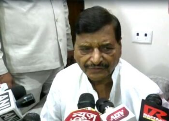 Varanasi: ‘भाजपा किसान विरोधी सरकार है’ वाराणसी में बोले सपा के पूर्व मंत्री शिवपाल यादव