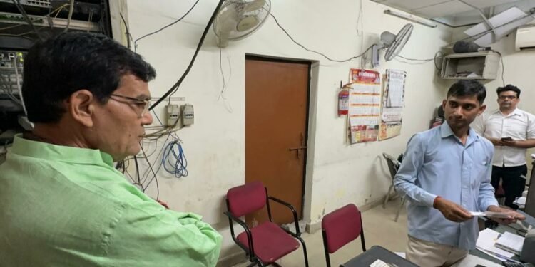 ऊर्जा मंत्री ने उपकेन्द्र से पोषित इलाकों में सुचारू विद्युत आपूर्ति के दिए निर्देश