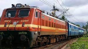 कल अयोध्या कैंट-दिल्ली व पद्मावत एक्सप्रेस ट्रेनों में लगेगा स्लीपर कोच