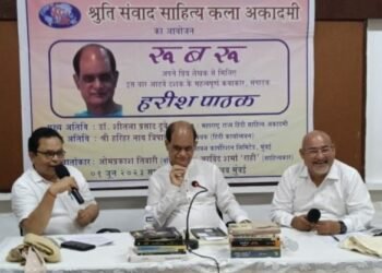 जरूरी है अक्षर की पूजा,अक्षर की वंदना: दुवे
