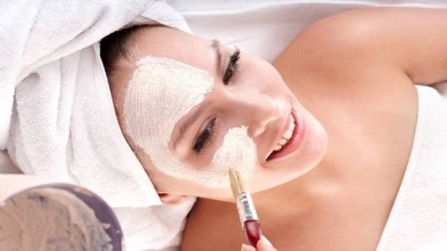 खिली-खिली स्किन के लिए कब लगाऐं फेस मास्क ? नहाने से पहले या नहाने के बाद, जाने लगाने का सही समय facepack_145441408842_650_020216052659123