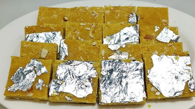 Besan ki barfi बिना चाशनी के झटपट एसे बनायें -फ्रिज के बाहर रखकर महीनों खायें