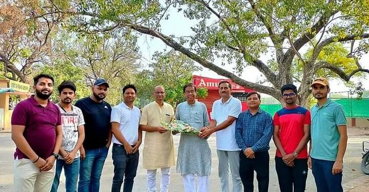 तुलसी इस दुनिया में उस दुनिया के स्वप्न रच रहे थे