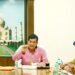 प्रभारी मंत्री ए०के० शर्मा ने अधिकारियों के साथ आगरा के सर्किट हाउस में की विकास कार्यों की समीक्षा