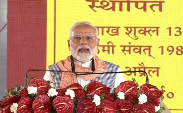 Gita Press: 'जहां गीता है, वहां साक्षात् कृष्ण भी हैं' गीता प्रेस के शताब्दी समापन समारोह में बोले PM मोदी Banaras Politics