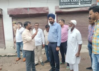 लखनऊ नगर आयुक्त ने वार्डों का निरीक्षण कर दिए जरूरी दिशा निर्देश