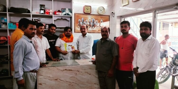 लखनऊ के नादरगंज – अमौसी आदर्श व्यापार मंडल की बैठक में संगठन विस्तार को लेकर हुई चर्चा