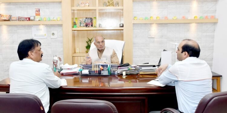 पशुधन विभाग के अधिकारी 22 जुलाई को गौशालाओं में अनिवार्य रूप से करें वृक्षारोपण