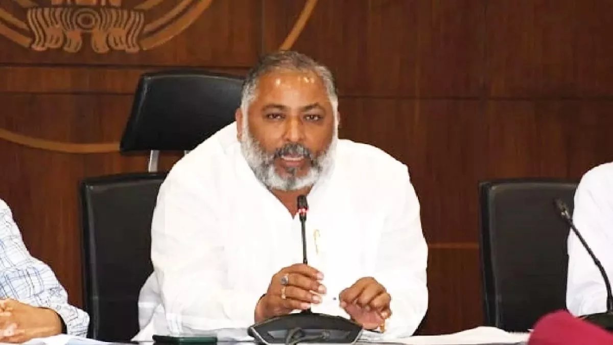 कन्ट्रोल रूम से 24 घण्टे की जायेगी बसों के संचालन की निगरानी व मॉनिटरिंग: दयाशंकर सिंह dayshankr