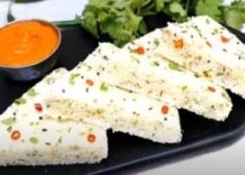 Unique Style में बनाइये tasty, spongy राइस नमकीन केक