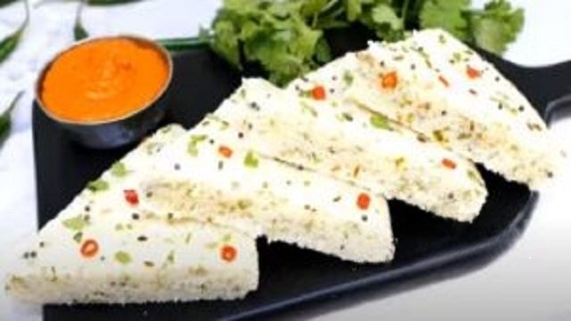 Unique Style में बनाइये tasty, spongy राइस नमकीन केक hh