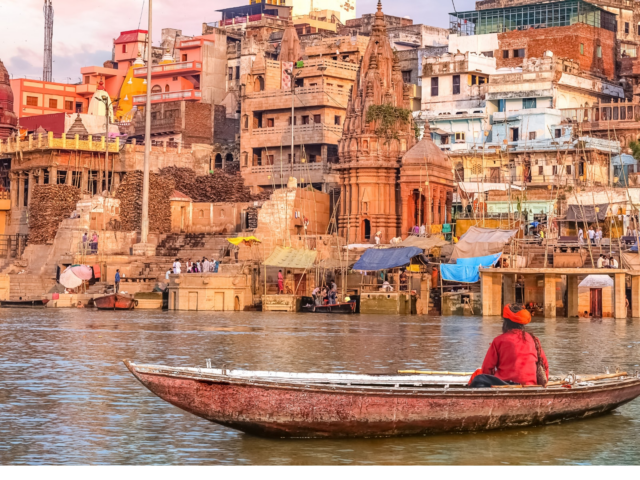 Water Level: बढ़ाव की ओर गंगा, एक सेमी प्रति घंटे की रफ़्तार से बढ़ रहा पानी, तटीय इलाकों में संकट Varanasi Kashi