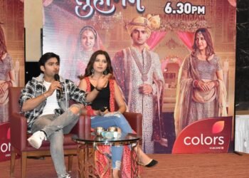 कलर्स के सुहागन के अंशुला धवन और राघव ठाकुर ने लखनऊ में अपना जादू बिखेरा