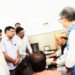 लखनऊ में उ.प्र.स्थानीय निकाय कर्मचारी महासंघ ने अपनी माँगो को मनवाने के लिए रक्षामंत्री से किया भेट