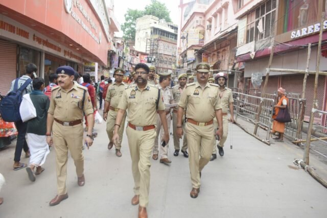 High Security in Varanasi: दो IPS के जिम्मे ज्ञानवापी की पूरी सुरक्षा व्यवस्था, सिक्योरिटी ऐसी कि परिंदा भी पर ना मार पाए High Security in Varanasi