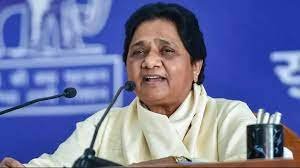 लखनऊ: बसपा प्रमुख मायावती ने लखनऊ में की कार्यकर्ताओं के साथ बैठक
