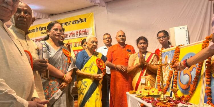 लखनऊ महापौर ने आर्यभट्ट संगणक प्रयोगशाला का लोकार्पण किया