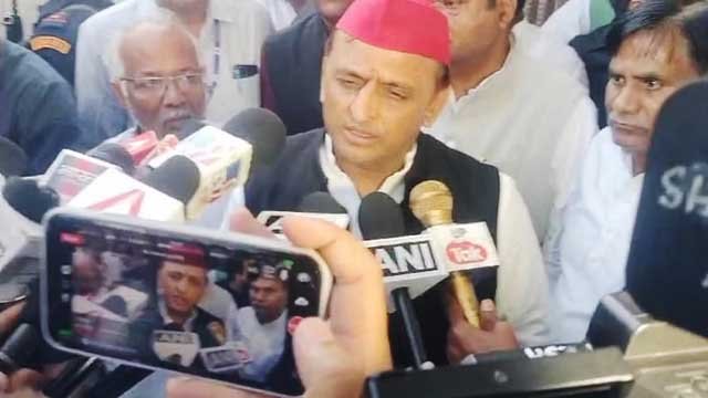 Sitapur News: ‘इंडिया’ गठबंधन में पड़ी दरार, नाराज अखिलेश ने कांग्रेस को बताया धोखेबाज