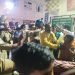 थप्पड़ से आहत होकर जान गंवाने वाले युवक के परिजनों का प्रदर्शन, पुलिसकर्मियों पर मुकदमा दर्ज कर कार्यवाही की मांग