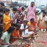 Varanasi: काशी में भ्रूण हत्या में मृत बच्चियों का श्राद्ध, आगमन संस्था ने आत्मा की शांति के लिए की प्रार्थना Varanasi: