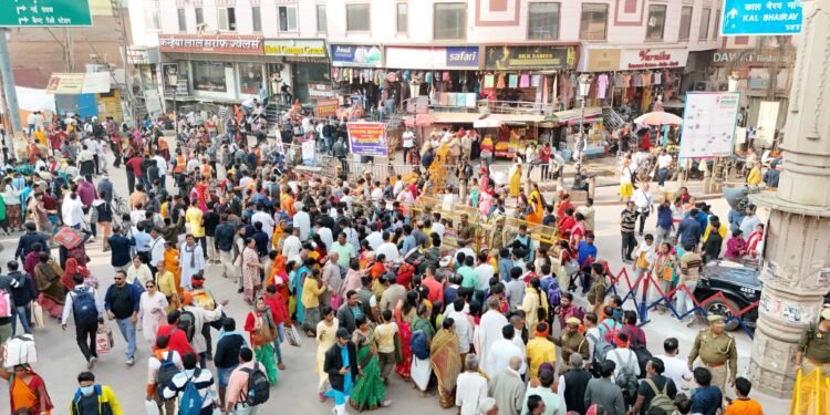 Varanasi Crowd: