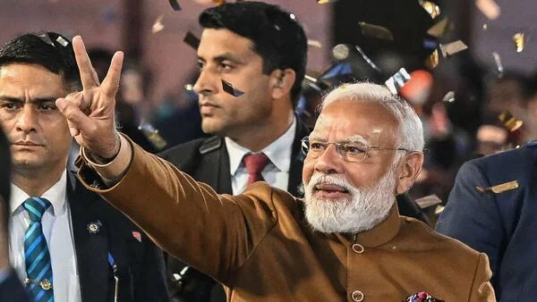 दिल्ली में ऐतिहासिक जीत के बाद भाजपा मुख्यालय में जश्न, पीएम मोदी ने कार्यकर्ताओं को किया संबोधित