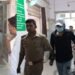 खिसियानी बिल्ली खंभा नोचे… गैंगरेप के आरोपियों पर भीम आर्मी के लोगों ने किया हमला, पुलिस ने मीडियाकर्मी का छिना मोबाइल